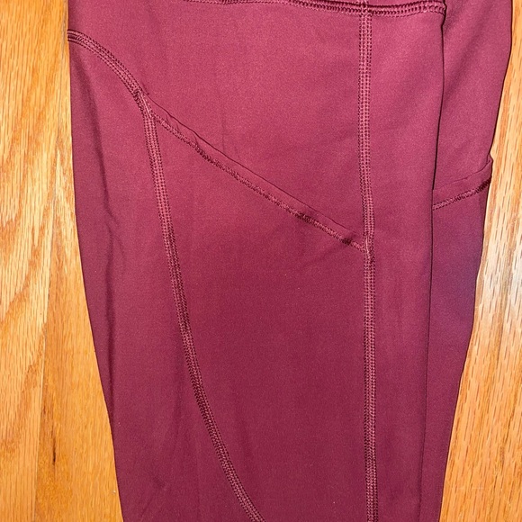 Tlf women’s Burgundy Leggings work out sport leisure size small mid calf/ankle - Picture 3 of 8